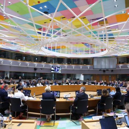 Centre for European Reform avertizează că votul guvernelor poate slăbi protecția statului de drept în viitorul buget UE em360