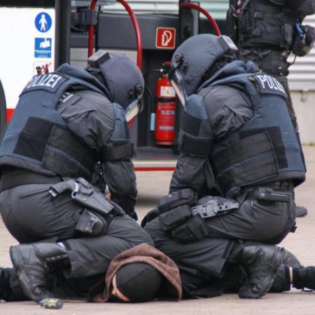 UE pregătește rescrierea regulilor privind criminalitatea organizată pentru rețele fluide și crime as a service em360