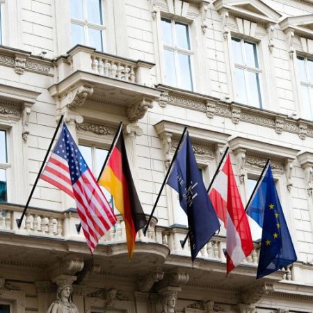 Europa trebuie să se pregătească pentru noi presiuni americane după alegerile din noiembrie avertizează o analiză EUISS em360
