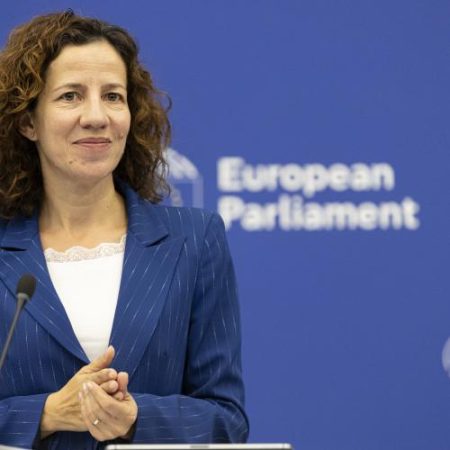 Comisia propune recunoașterea mai rapidă a calificărilor pentru munca în alt stat UE și despăgubiri pentru întârzieri em360