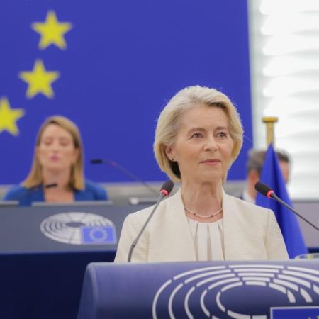 Von der Leyen anunță un plan de interzicere a rețelelor sociale pentru copiii sub 13 ani și conturi supravegheate până la 15 ani em360