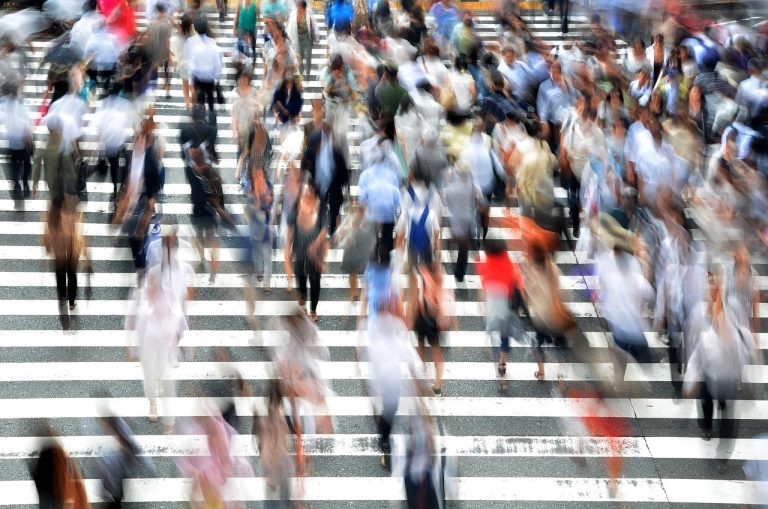 Indicele Populismului Autoritar 2026: aproape unul din trei alegători europeni votează partide populiste, autoritare sau extremiste, cel mai ridicat nivel înregistrat vreodată
