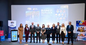 Optimism în vremuri tulburi: antreprenorii reuniți la Business Outlook Brașov mizează pe puterea lui „împreună” Optimism în vremuri tulburi antreprenorii reuniți la Business Outlook Brașov mizează pe puterea lui împreună em360