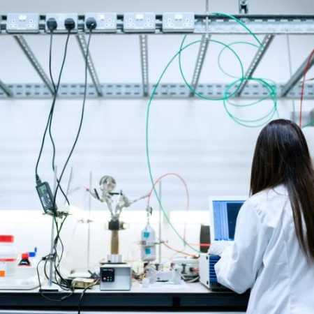 EIC selectează 43 de proiecte deep-tech din 2.103 propuneri dar granturile depind încă de semnarea acordurilor em360