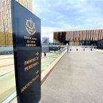 CJUE constată că Ungaria și Cehia au încălcat dreptul la avocat prin reguli care permiteau în mod general audierea suspecților fără apărător
