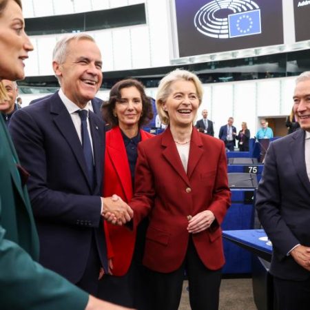 Timothy Snyder propune un bloc democratic european mai larg cu legături mai strânse cu Canada, Regatul Unit și Ucraina em360