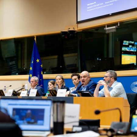 Experții reuniți la Parlamentul European cer o bancă europeană de bacteriofagi și un registru al tratamentelor em360