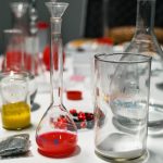 Comisia deschide o anchetă antidumping pentru alcoolul furfurilic originar din China