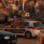 47 de suspecți arestați într-o anchetă asupra unei rețele de droguri asociate cu asasinate și atacuri cu grenade